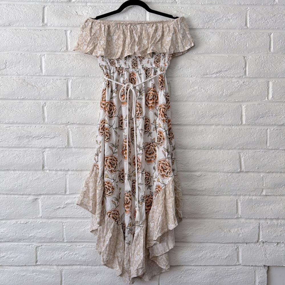 Forever 21. Strapless floral dress. Lightweight. Excellent condition.
